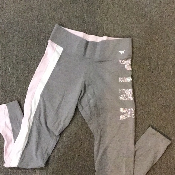 Yoga pants - Picture 1 of 3